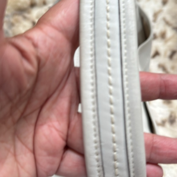 Coach large ivory hobo with wallet - Picture 4 of 16